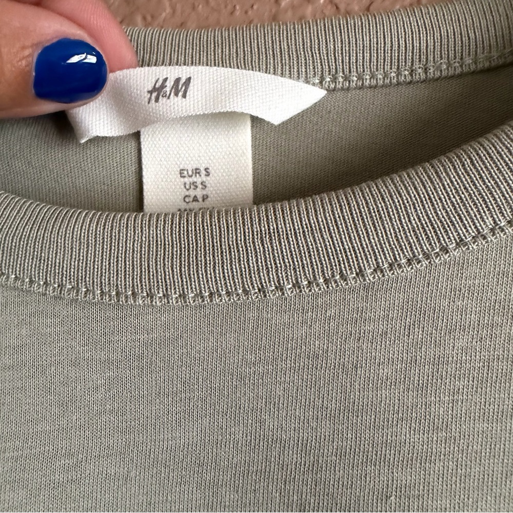 H&M Light Green Eyelet Puff Sleeve Top Size Small - Picture 5 of 10